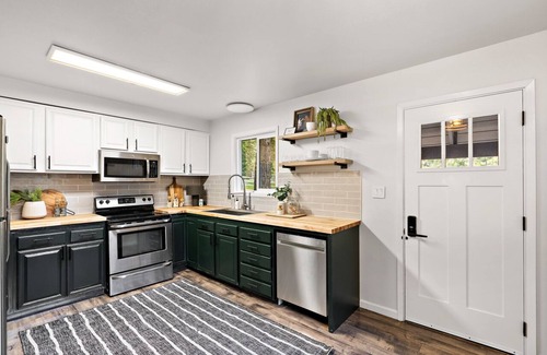 McCall Cabin | Alpine Nine - Modern, cozy cabin in the woods close to town