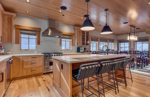 Olympic Valley House | Alpine Perfection - TLUXP