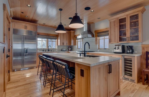 Olympic Valley House | Alpine Perfection - TLUXP