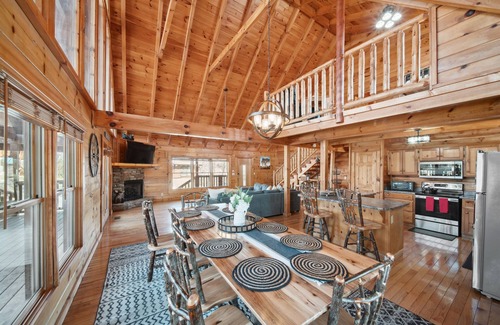 Pigeon Forge Cabin | Alpine Resort Near Dollywood Hot Tub Game Room Outdoor Pool Fast WiFi