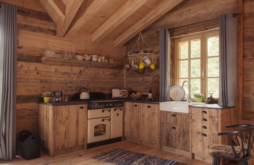 Elbigenalp Apartment | Alpine style mountain apartment Aui with a fantastic view of the mountains and the Lech Valley