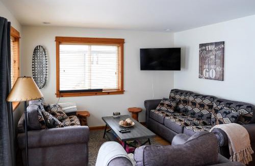 Hyak House | Alpine Trails Lodge