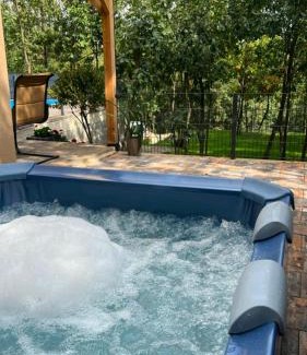 Sllatina e Madhe Villa | Alpine Villa-Pool&Jacuzzi