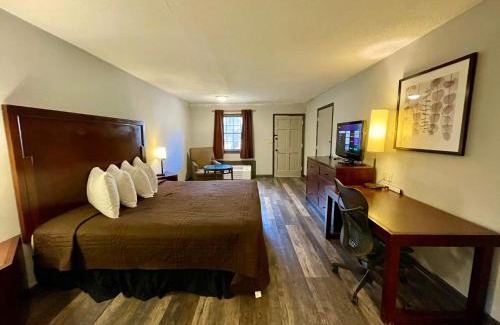 Helen Hotel | Alpine Village Inn