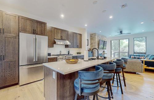 Silverthorne House | Alpine Vista Haven