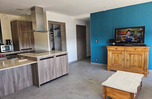 Pont-Eveque Apartment | Alps view apartment