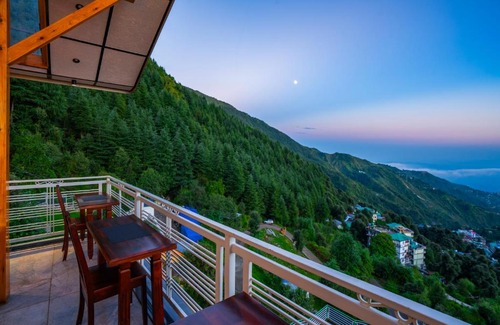 Dharamshala Hotel | Alt Life Luxe - Upper Bhagsu (Mcleodganj)