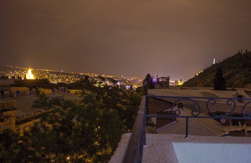 Tbilisi City Centre Apartment | Altbau Apartment in Old Tbilisi #Three Bedroom