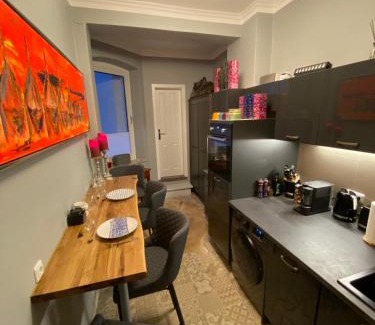 Mitte Apartment | Altbaucharme Deluxe in zentraler Lage