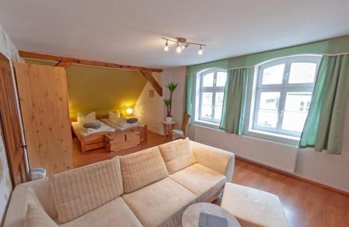 Furstlich Drehna House | Alte Schule Café und Pension