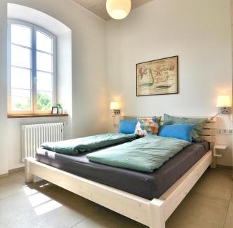 Baustert Apartment | Alte Schule - Modern Wohnen in historischen Altbau