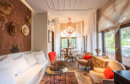 Paradhisos House | Alterra Vita