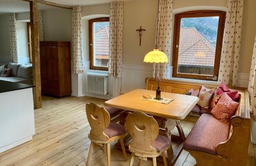 Todtnau Apartment | Altes Forsthaus - Fewo "Hasenhorn", mit privater Sauna, Todtnau- Feldberg