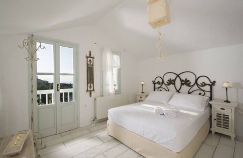 Votsi Hotel | Althea A'Class Suites: Sunset Suite