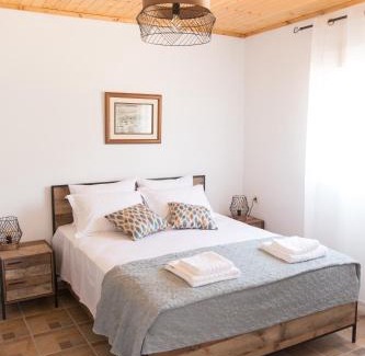 Galatas Apartment | ALTHEA - cozy with spacious terrace views