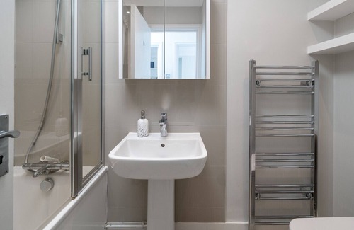 Fortune Green Apartment | ALTIDO Charming 1-bed flat near Hampstead Heath