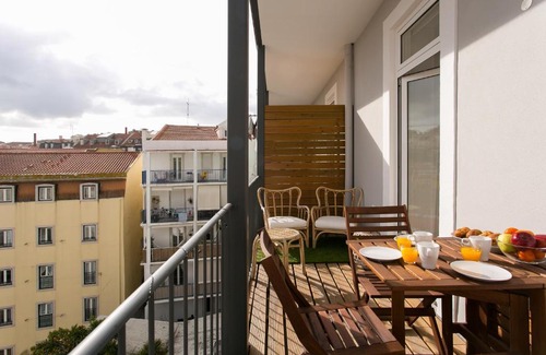 Lisbon Old Town Apartment | ALTIDO Elegant City Deluxe Apartment & ALTIDO Luxurious 3-bedroom Apt with Terrace in Intendente