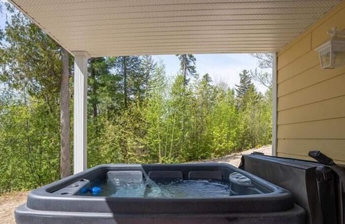 Saint Come Cottage | Altitude 3 | L'Époustouflant SPA, vue, ski in/out