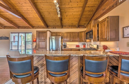 Alto Cabin | Alto Cabin w/Stunning Views, Hot Tub + Sauna!
