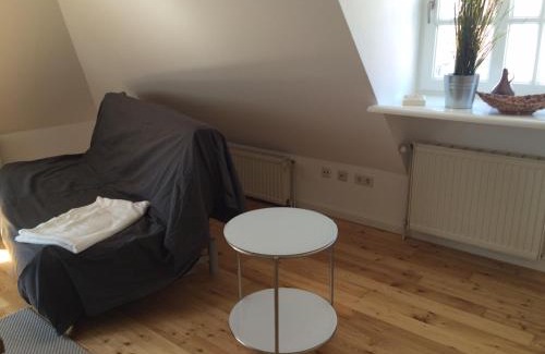 Leer Apartment | Altstadt-Domizil 6