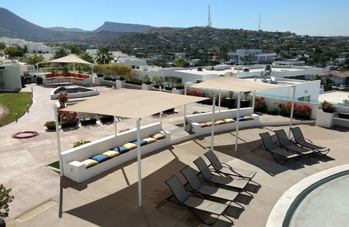 Colina del Sol Condo | Alttus Sunset Condominium 105