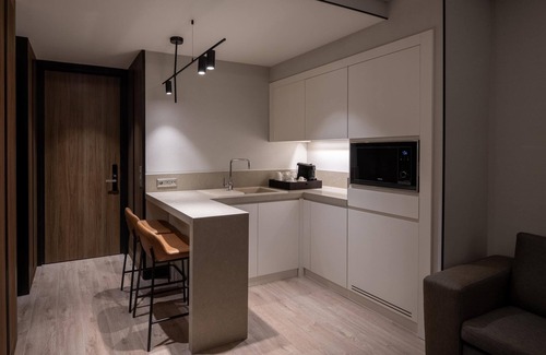 Uskudar Hotel | Altunizade Suites Istanbul, Curio Collection by Hilton