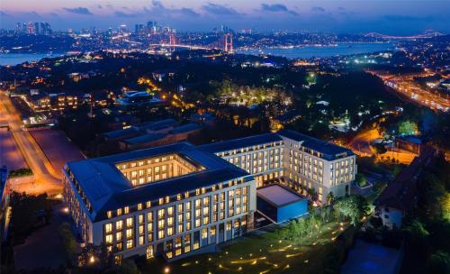 Uskudar Hotel | Altunizade Suites Istanbul, Curio Collection By Hilton