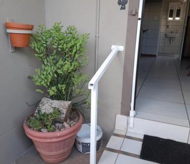 Upington House | Alucarni Guest House with solar energy