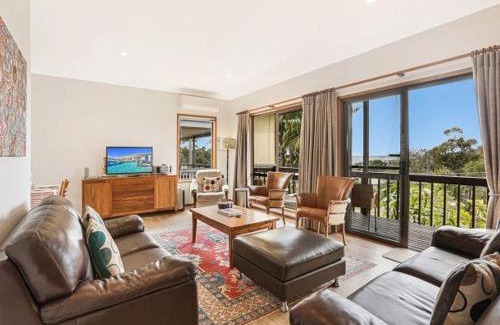 Vincentia House | Alva Lee by Experience Jervis Bay