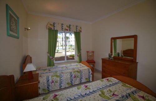 Alvor Apartment | Alvor Vila da Praia Pool & Garden View