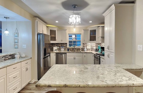 Galveston House | Always 5 O'clock | In Town, Pool Table, Fire Pit