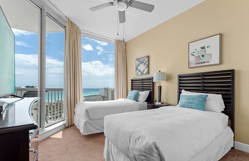 Fort Walton Beach - Destin Condo | Always By The Sea 🏖 Destin 🏖 Penthouse 🏖 Ocean Front 🏖Sleeps 12