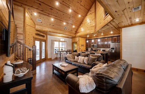 Broken Bow Cabin | Always On My Mind · EV Charger | Game On! Arcade & Fun-Filled Outdoors