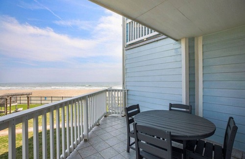 Galveston Condo | Always Sunny at Seascape Beach Resort Sits Directly on Beach with Heated Pool