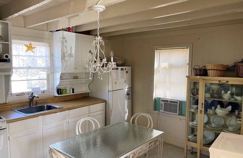 Chincoteague House | Always Sunny - island home. Pet Friendly - Close to Carnival. NO LINENS