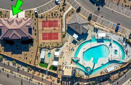 Washington House | Always the Weekend - Pool, Lazy River, Waterslide