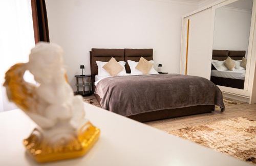 Caransebes House | Aly&Emy