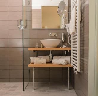 Amsterdam East Hotel | Amadi Panorama Hotel