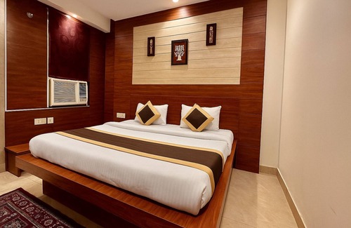 Vasundhara Hotel | Amaira Hotels & Banquets (Near Vaishali Metro Station)