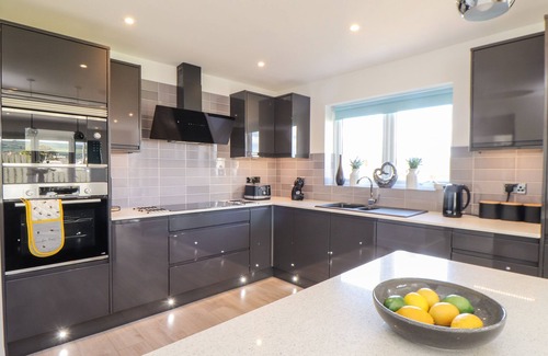Tintagel House | AMAL ANPRAS, pet friendly, with a garden in Tintagel