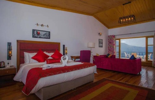 Tehri Range Villa | Amala - abode in the clouds