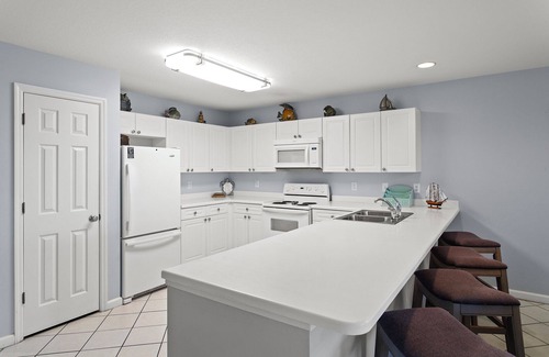 Miramar Beach Condo | Amalfi Coast 104A - Resort Style Living, Community Pool, Fitness, Tennis Courts!