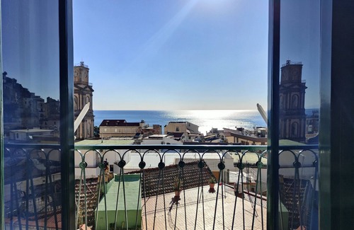 Minori Apartment | Amalfi coast Casabluette is a panoramic, quiet and delicate Mediterranean house