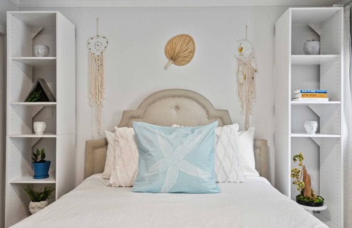 Southwest Coconut Grove House | Amalfi Cottage - 1/1 Tropical Paradise in Grove