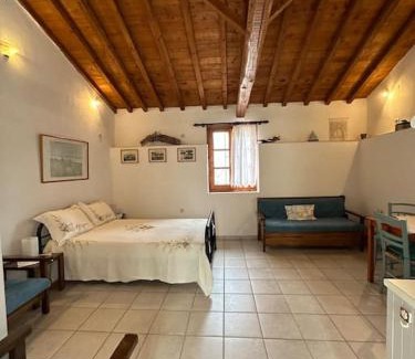 Kokkari House | Amalia beach apartment