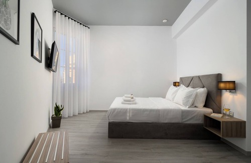 Corfu Town Hotel | Amalphi Corfu City Living by Konnect - Deluxe Suite Philippos