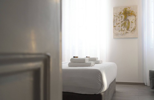 Corfu Town Hotel | Amalphi Corfu City Living by Konnect - Deluxe Suite Mairi