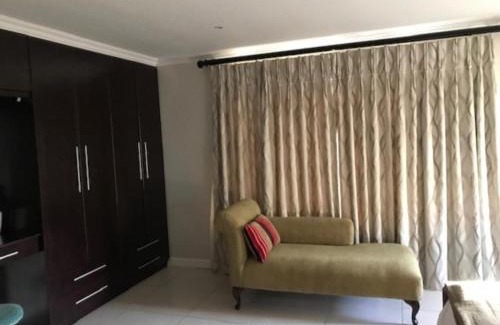 Bluewater Bay Bed & Breakfast | Amani Luxe Villa