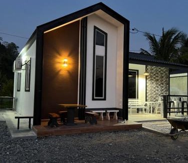 Kampung Hujong Bukit House | Amani village