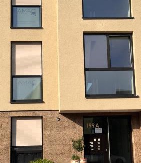 Rheinhausen Apartment | AMAO Grey - 86 m2 Apartment - Balcony - King-Size Beds - Free Parking - Near Europa-Park - Up to 12 Guests with 2 Units